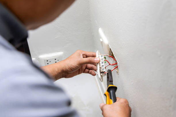 Affordable Emergency Electrician in Oakridge, OR